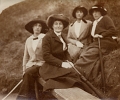 Sheringham 1913 FANNY RODOCANACHI (née Vlasto) - HELEN VLASTO (née Zarifi) - NETTA ZARIFI (née Vlasto) - NELLIE DEMETRIADI (née Ionides)